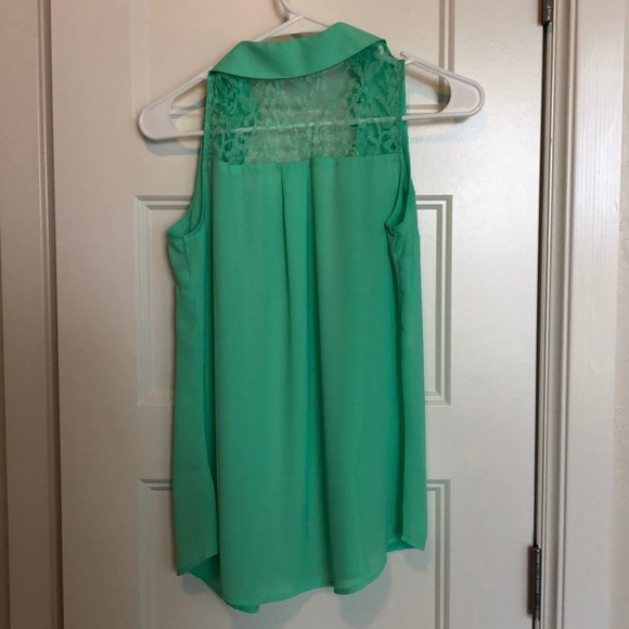 Express button up green blouse - Picture 2 of 2
